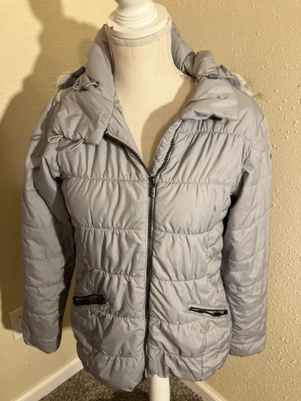 Columbia Light Gray Quilted Hooded Puffer Jacket - Women XS
